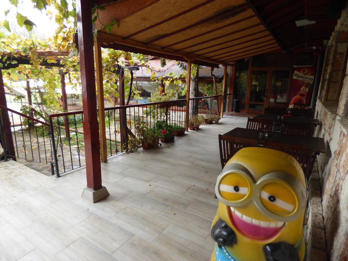 Kovanlika Hotel Razgrad Exterior foto